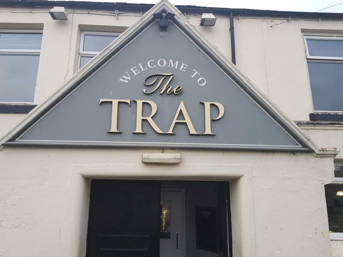 The Trap Inn Broomhill Exterior photo